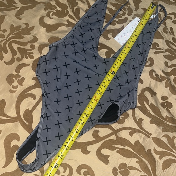 β π€ ββ’ π
 Boutine LA x LoGo Vibes π
β’ π€βπ€ - Picture 5 of 9